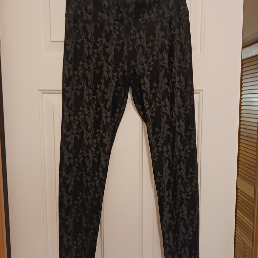 Fabletics Women Black Gray Floral Damask High Rise Leggings PT1510471-0484-17040